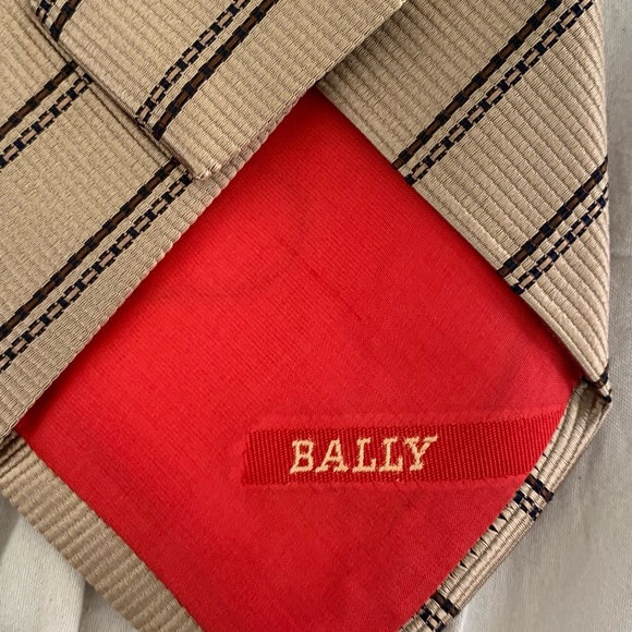 Men's tie bundle - Picture 7 of 7